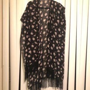 Floral kimono with Fringe